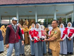 SMAN 2 Lahat Terima Piala Juara DBL Sumsel dan Karnaval HUT RI ke-80