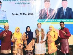 Kepala SMPN 2 Lahat Ikuti Upacara Hardiknas, Tekankan Pentingnya Semangat Belajar