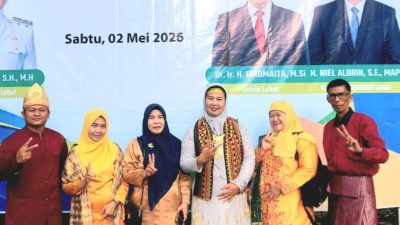 Kepala SMPN 2 Lahat Ikuti Upacara Hardiknas, Tekankan Pentingnya Semangat Belajar