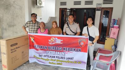 Sat Intelkam Polres Lahat Salurkan Bantuan Kursi Roda dan Sembako kepada Lansia dalam Program GEBRAKAN