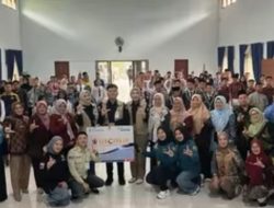 Bank Sumsel Babel Cabang Lahat Genjot Literasi Keuangan Pelajar Lewat Sosialisasi di SMPN 1 Lahat Selatan