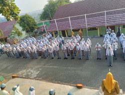 Upacara Senin di SMAN 1 Pulau Pinang Tanamkan Budaya 5S kepada Siswa