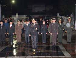 Kapolres Lahat Pimpin Apel Kehormatan dan Renungan Suci HUT RI ke-81