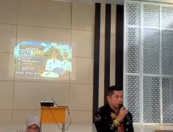 Siswa SMP Negeri 1 Lahat Selatan Terima Bantuan Buku Tulis dari Bupati dan Wakil Bupati Lahat